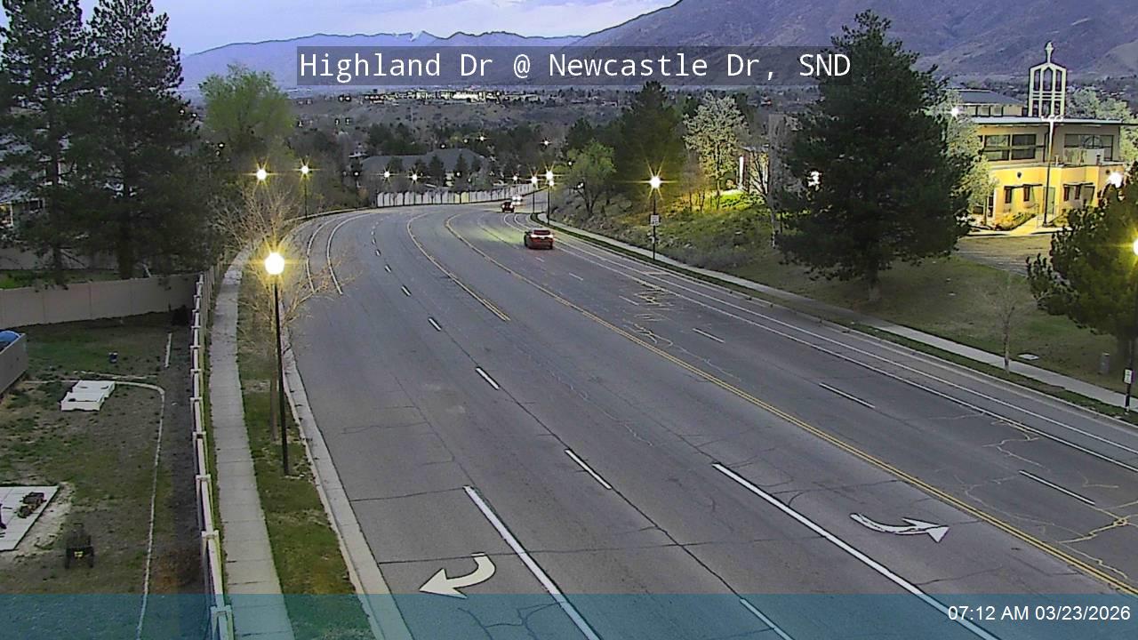 Highland Dr / 2000 E @ Newcastle Dr / 8890 S, SND live webcam