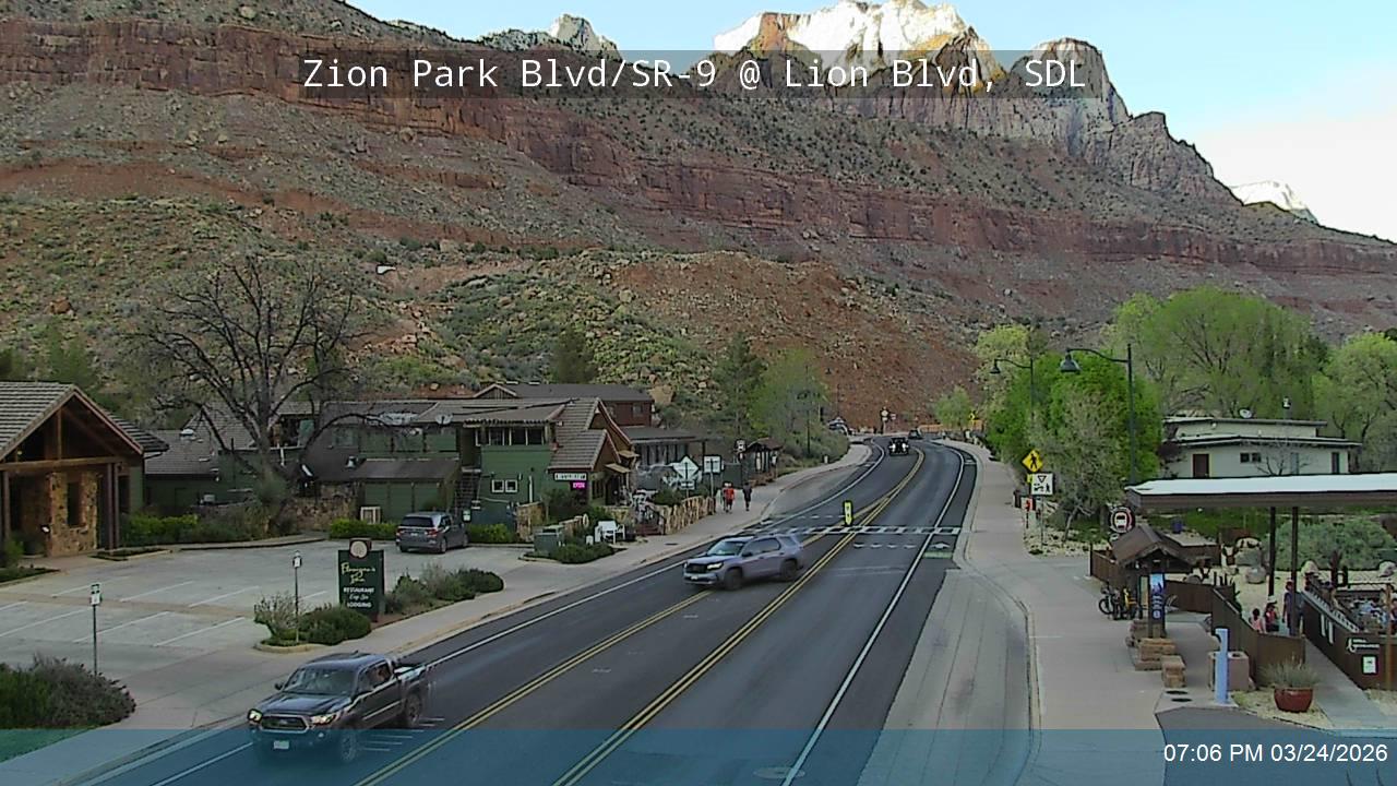 Zion Park Blvd / SR-9 @ Lion Blvd, SDL live webcam