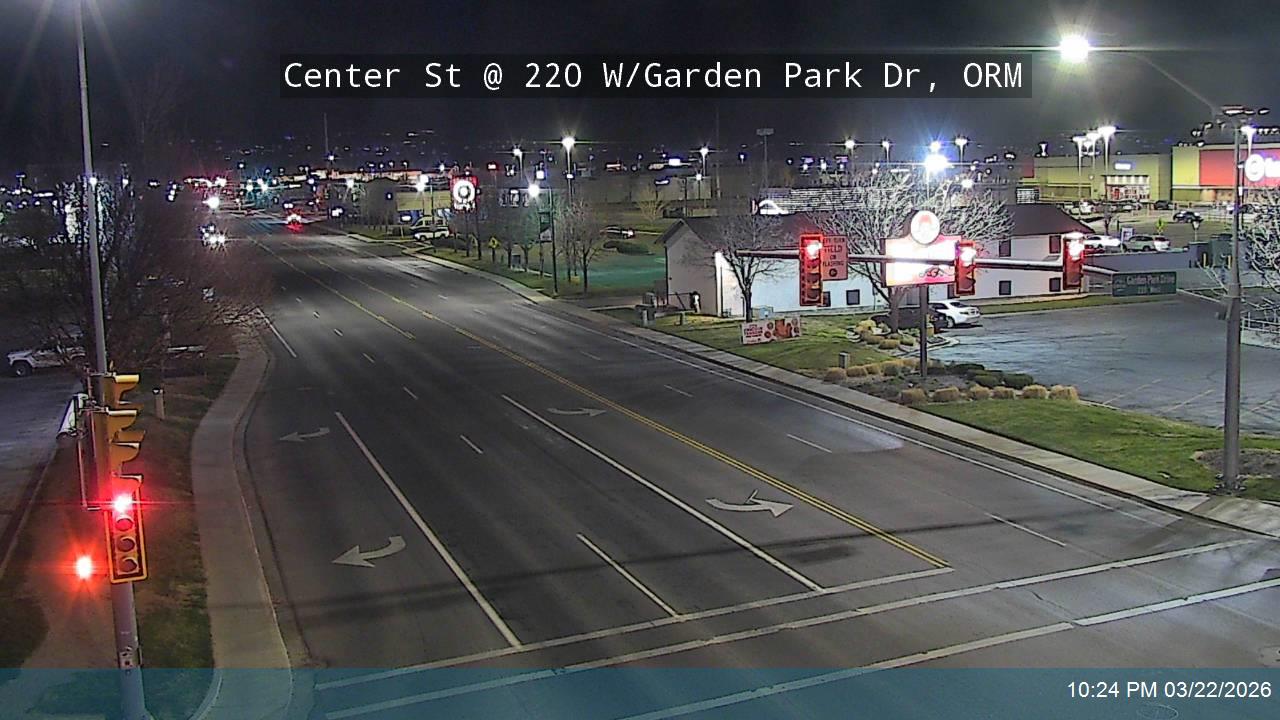 Center St @ 220 W / Garden Park Dr, ORM live webcam