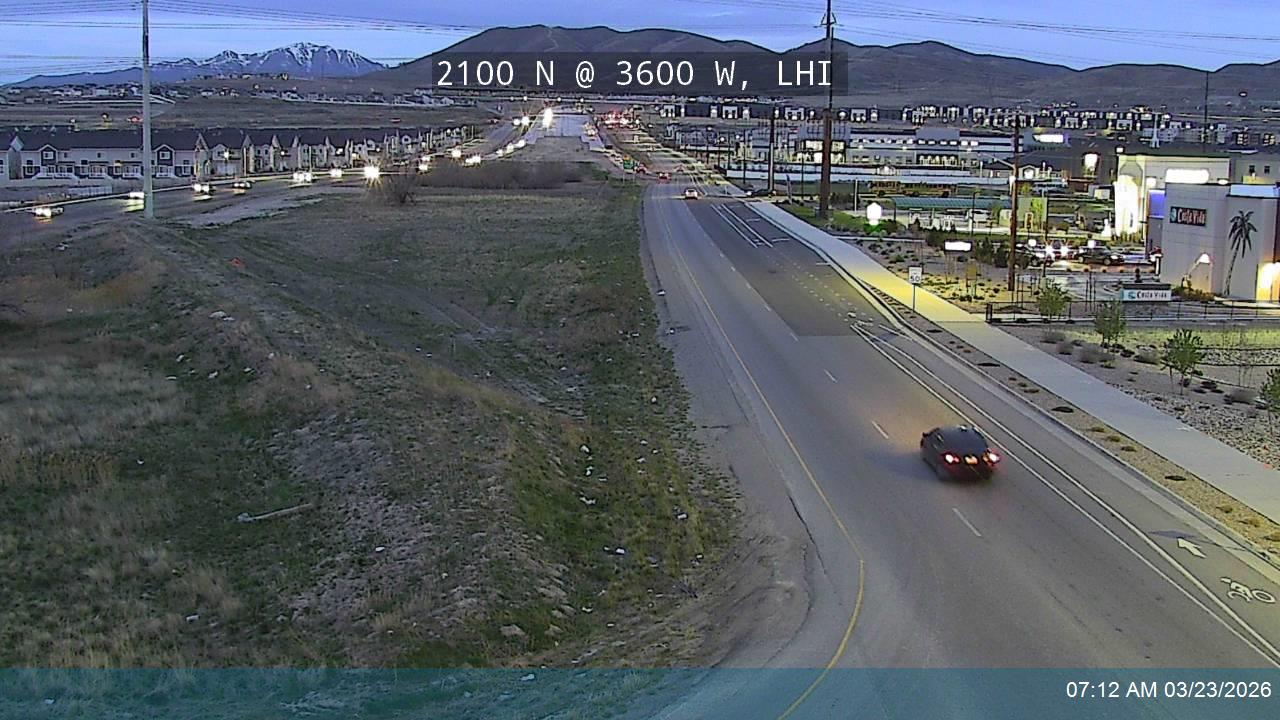 2100 N / SR-194 WB @ 3600 W, LHI live webcam