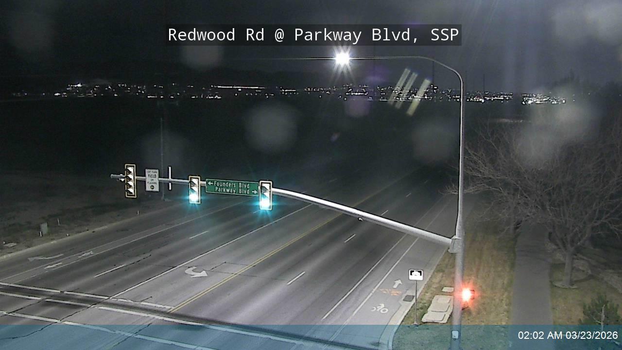 Redwood Rd / SR-68 @ Parkway Blvd / Founders Blvd, SSP live webcam