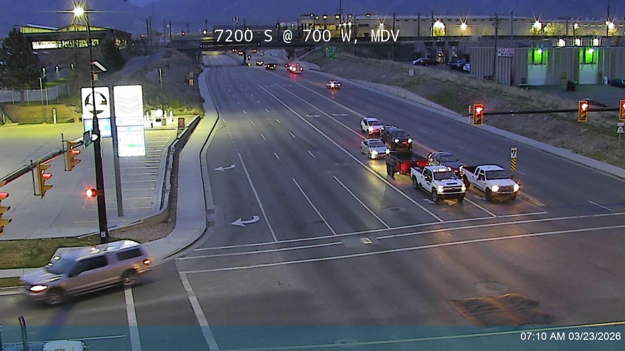 7200 S / Jordan River Blvd / SR-48 @ 700 W, MDV live webcam