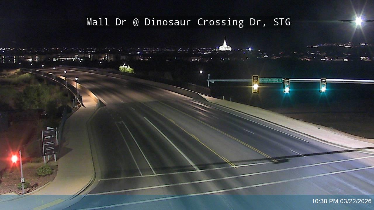 Mall Dr @ Dinosaur Crossing Dr, STG live webcam