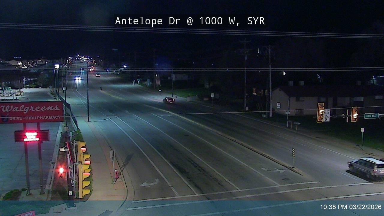 Antelope Dr / 1700 S / SR-108 @ 1000 W, SYR live webcam