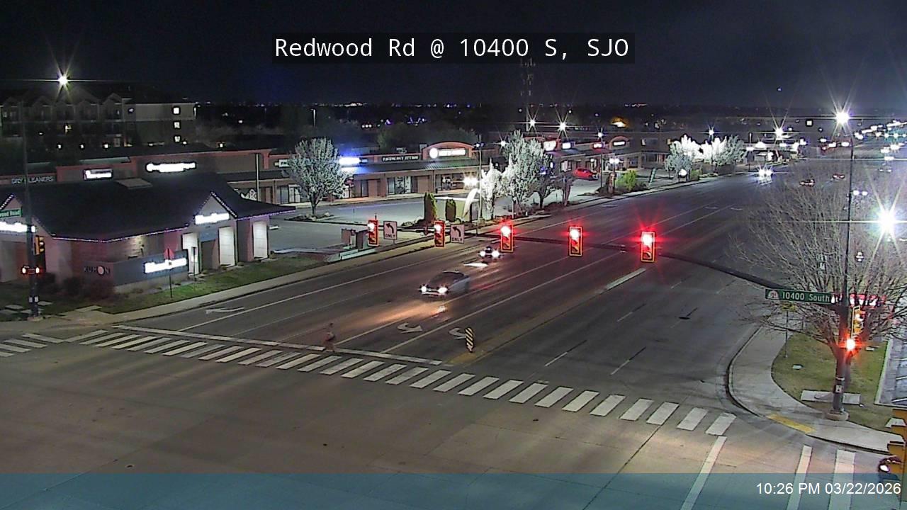 Redwood Rd / SR-68 @ 10400 S / South Jordan Pkwy / SR-151, SJO live webcam