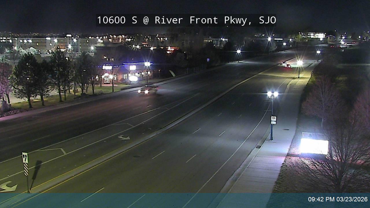 10600 S / South Jordan Pkwy / SR-151 @ River Front Pkwy / 700 W, SJO live webcam