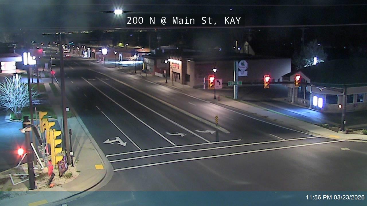 200 N / SR-273 @ Main St / SR-273, KAY live webcam