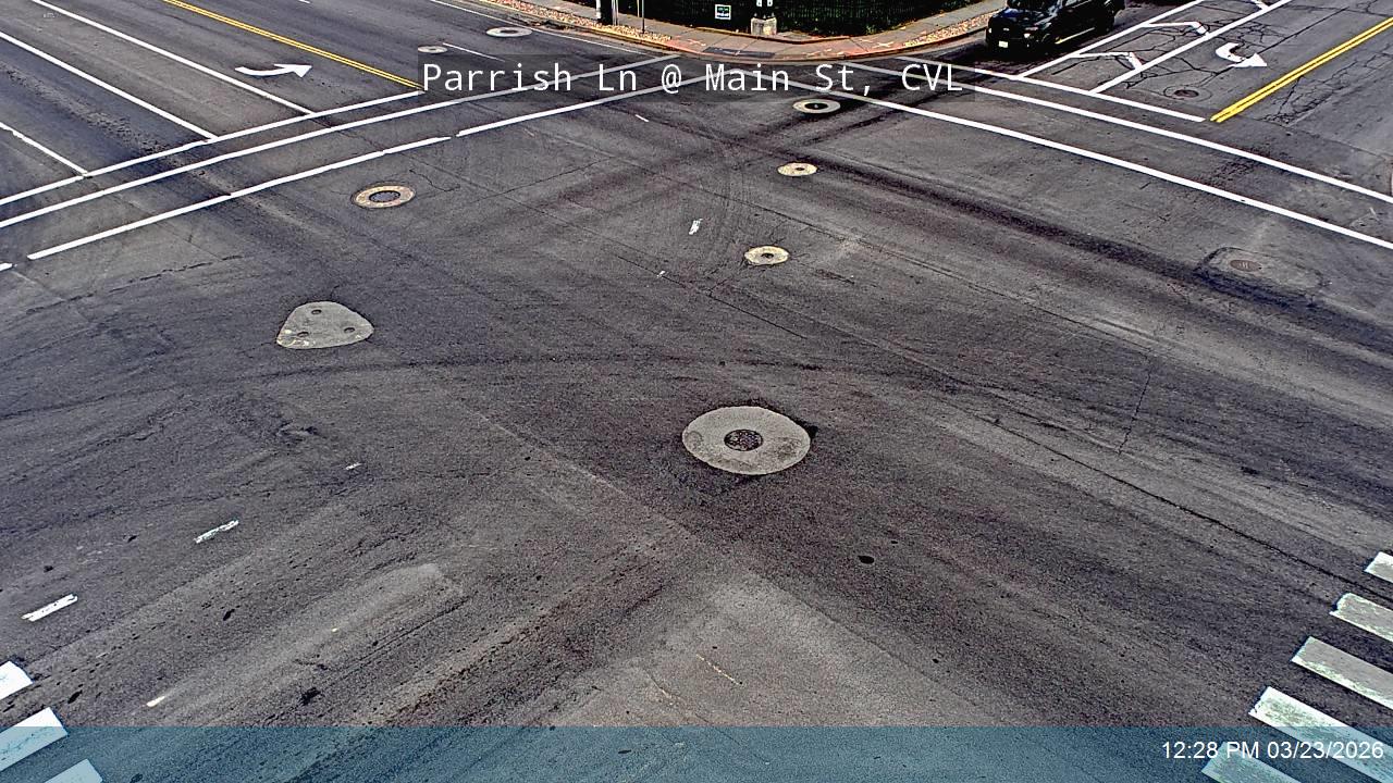 Parrish Ln / 400 N / SR-105 @ Main St / SR-106, CVL live webcam