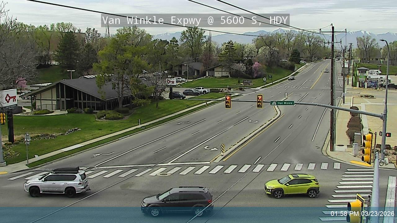 Van Winkle Expwy / SR-152 @ 5600 S, HDY live webcam