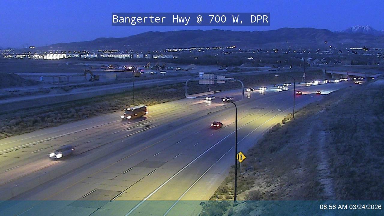 Bangerter Hwy / SR-154 @ 700 W / MP 1.6, DPR live webcam