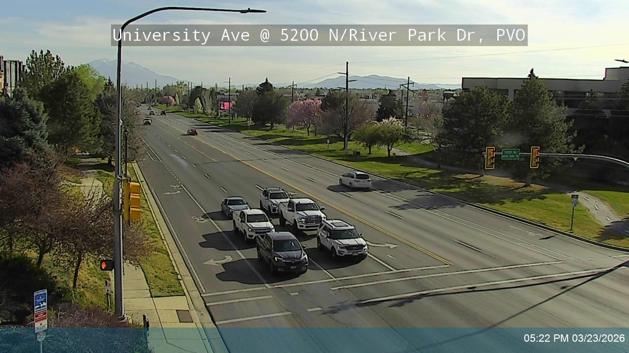 University Ave / US-189 @ 5200 N / River Park Dr, PVO live webcam