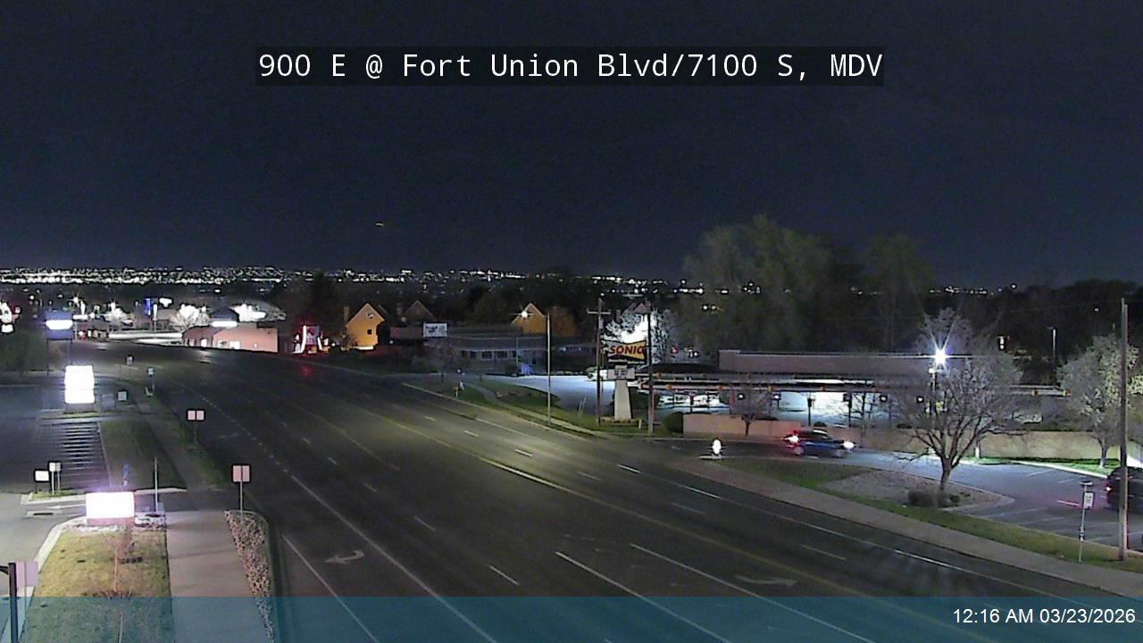 900 E / SR-71 @ Fort Union Blvd / 7100 S, MDV live webcam