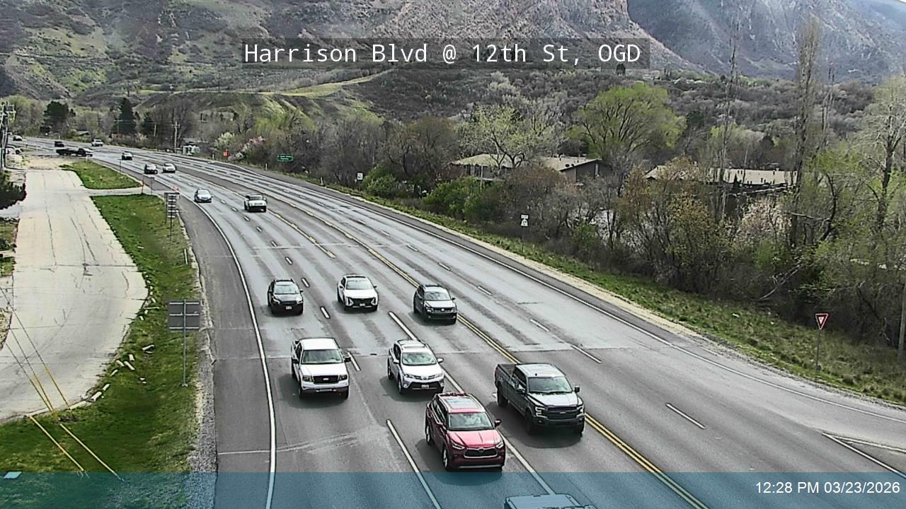 Harrison Blvd / SR-203 @ 12th St / Ogden Canyon Rd / SR-39, OGD live webcam