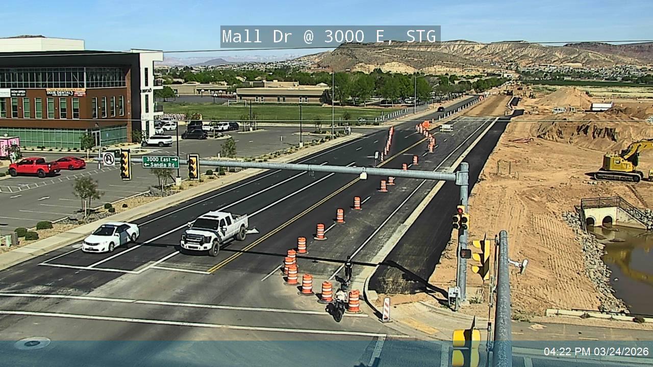 Mall Dr / Merril Rd / 2600 S @ Sandia Rd / 3000 E, STG live webcam
