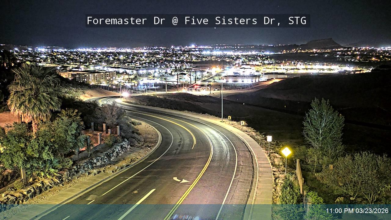 Foremaster Dr @ Five Sisters Dr, STG live webcam