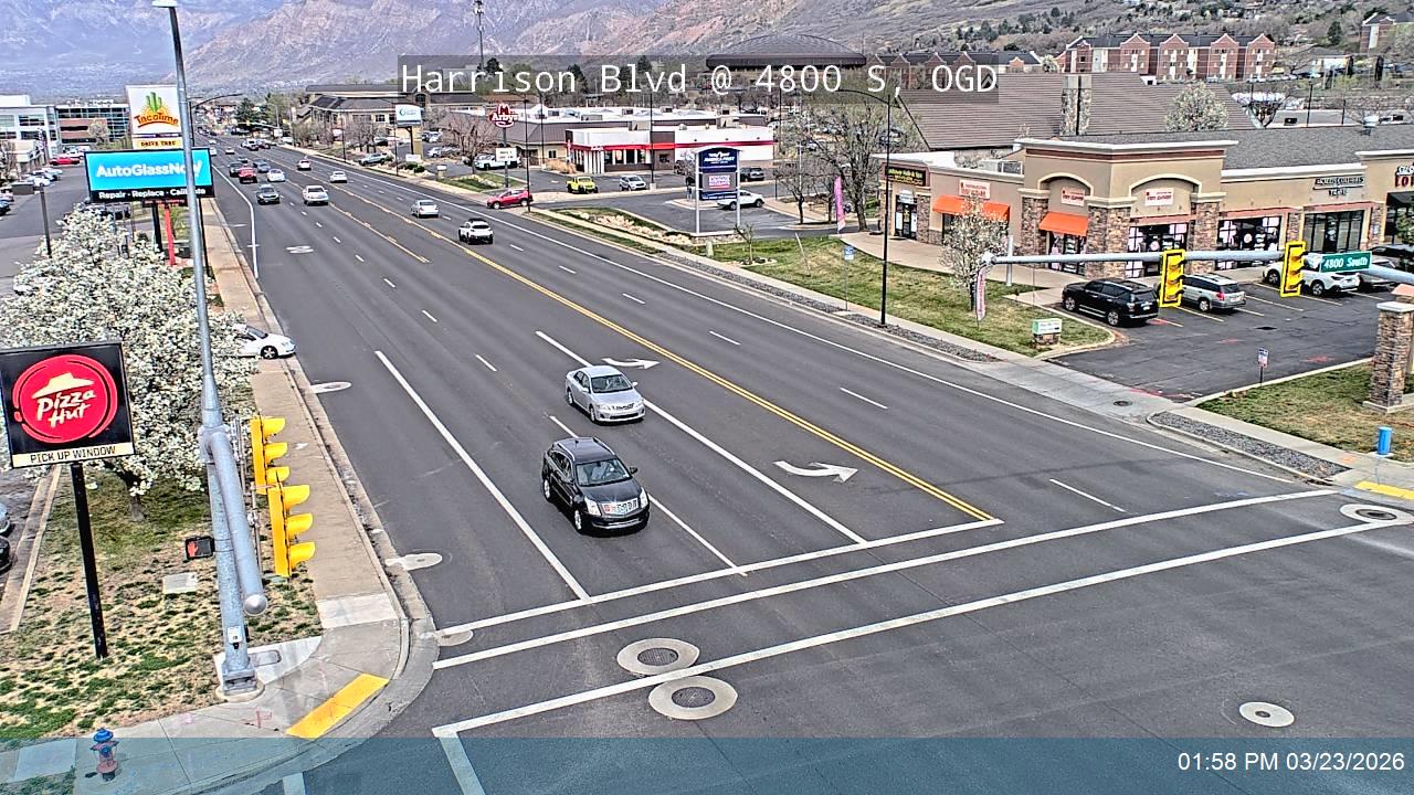 Harrison Blvd / 1200 E / SR-203 @ 4800 S / Edgewood Dr, OGD live webcam