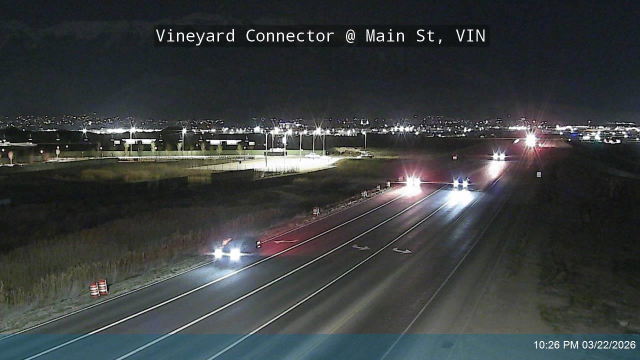 Vineyard Connector / SR-176 @ Main St, VIN live webcam