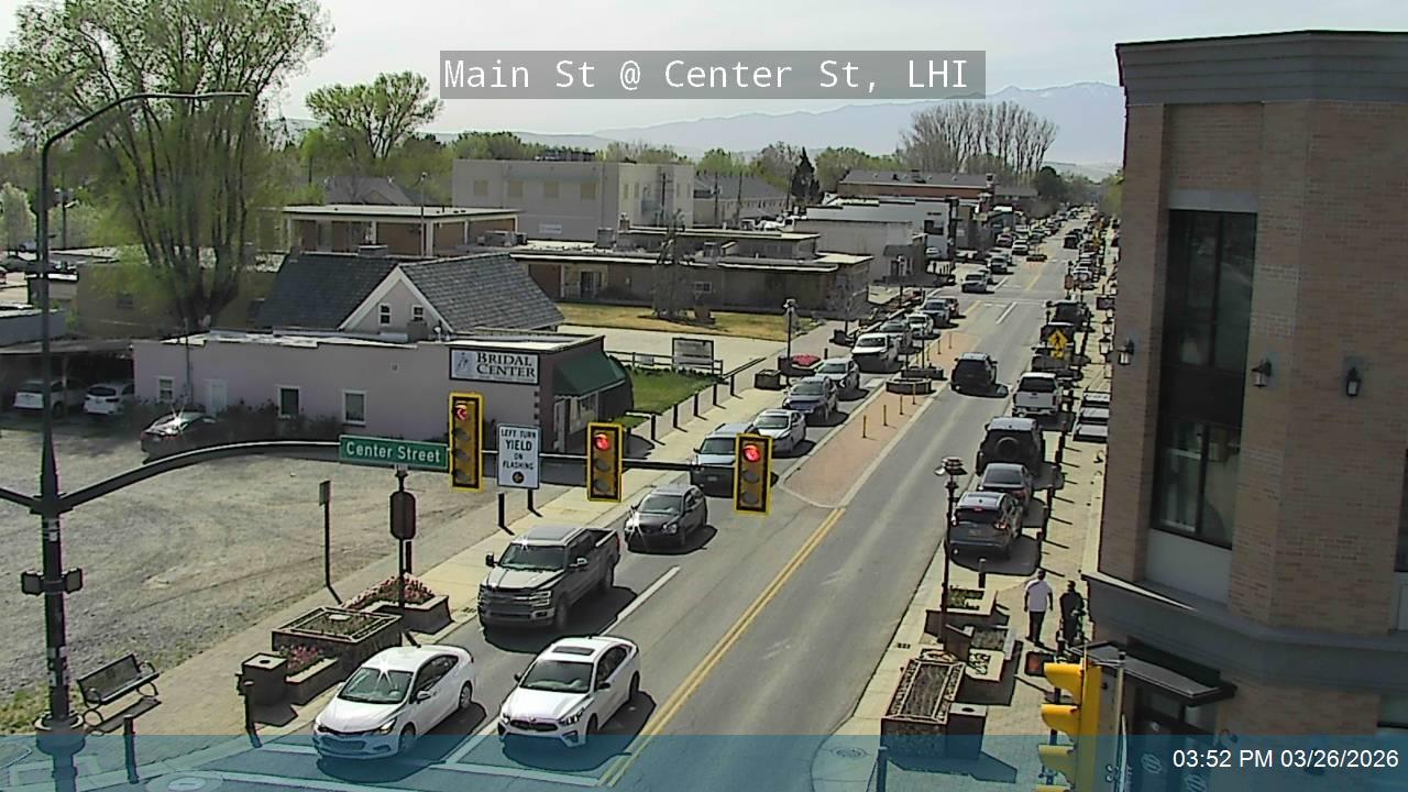 Main St @ Center St, LHI live webcam