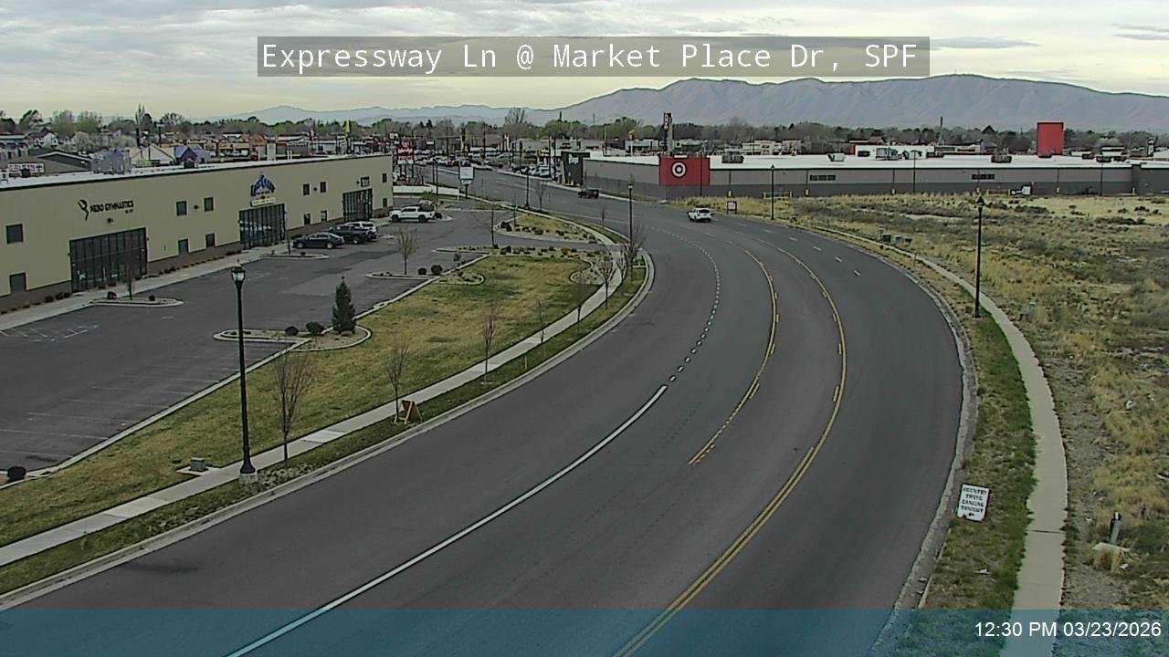 Expressway Ln @ Market Place Dr, SPF live webcam