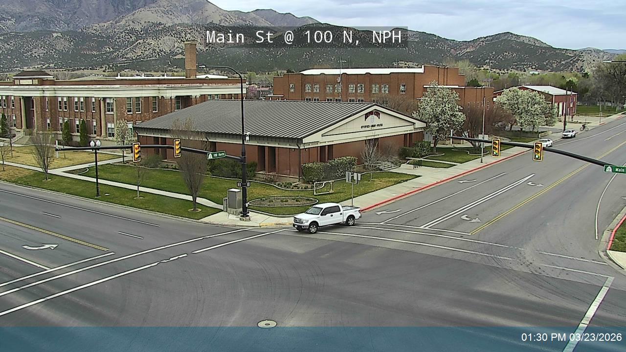 Main St / SR-28 @ 100 N / SR-132, NPH (Local) live webcam