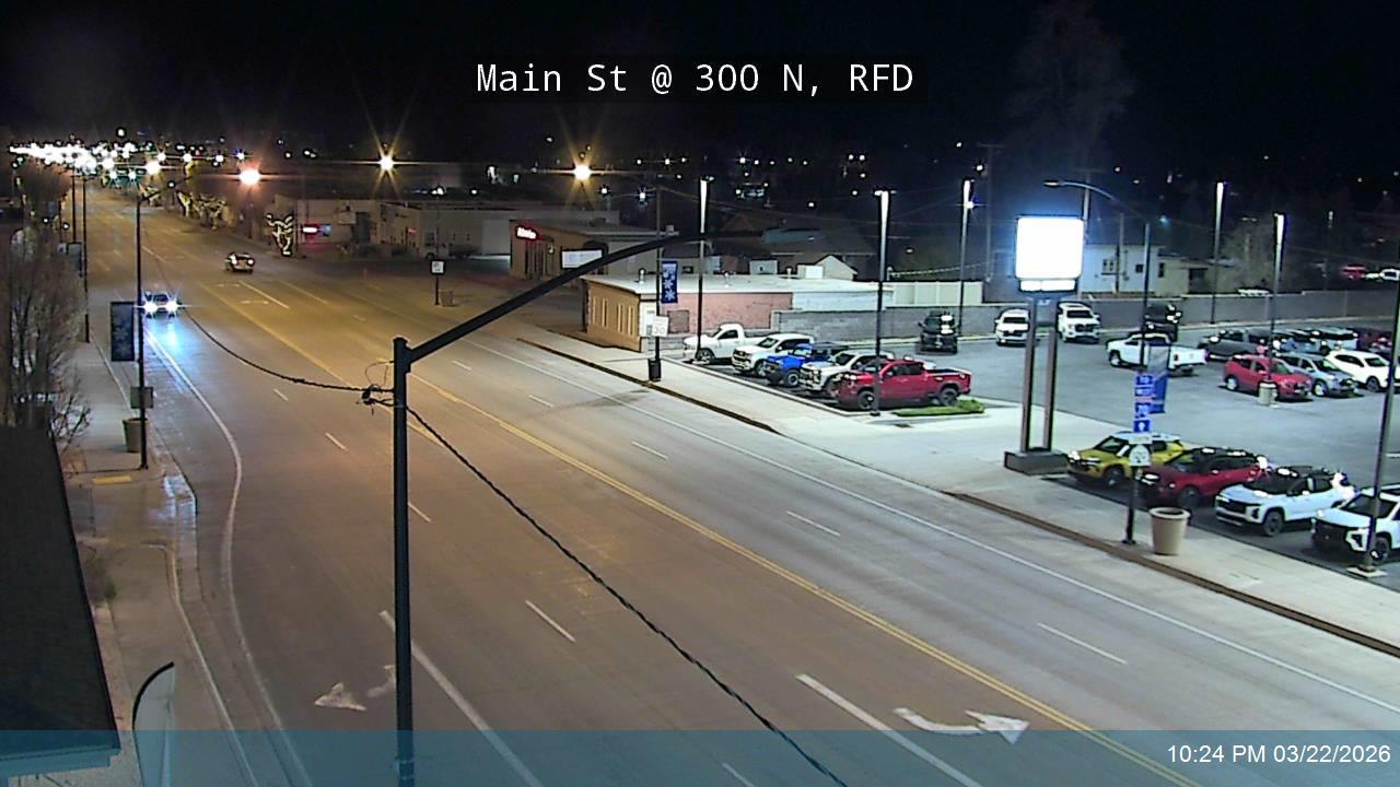Main St / SR-120 @ 300 N / SR-118, RFD live webcam