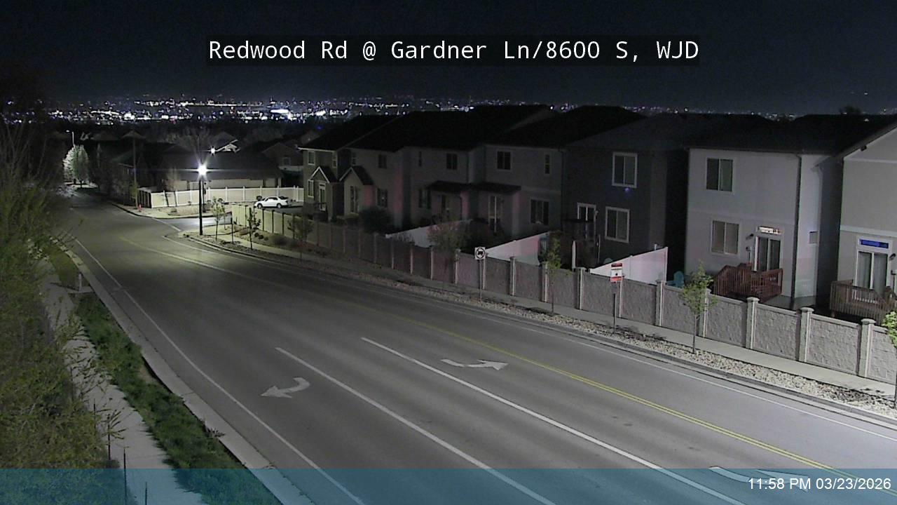 Redwood Rd / SR-68 @ Gardener Ln / 8660 S, WJD live webcam