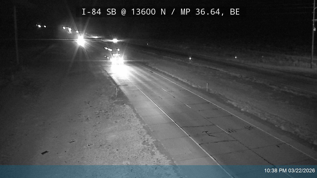 I-84 SB @ 13600 N / MP 36.64, BE live webcam