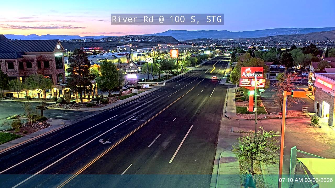River Rd @ 100 S, STG live webcam