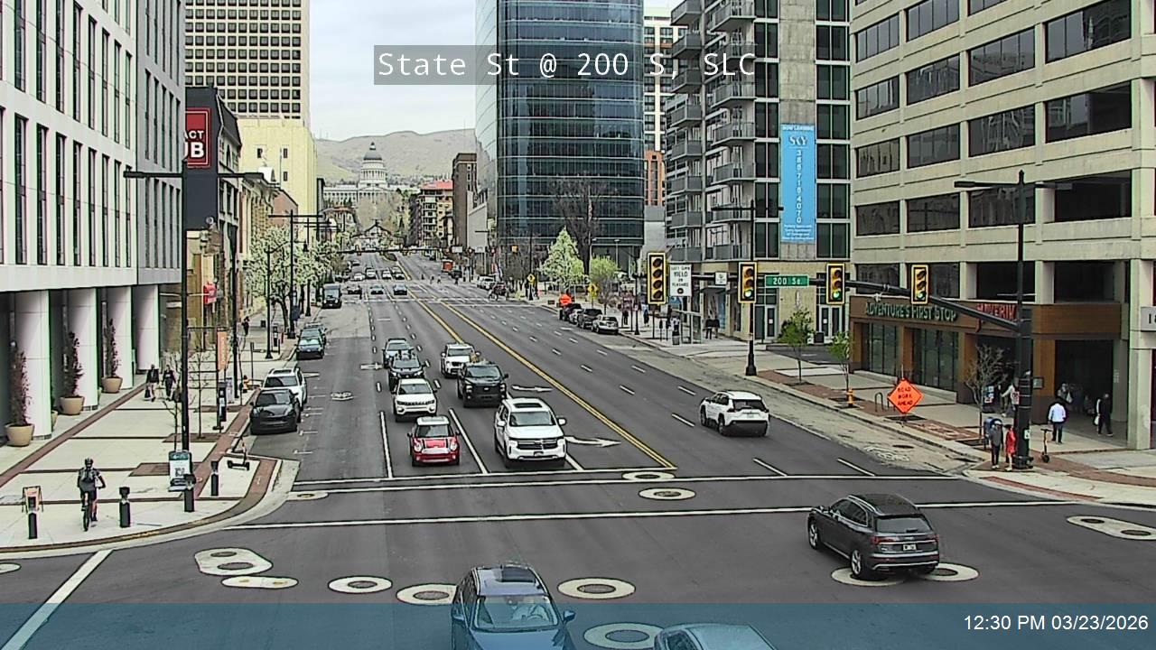 State St / SR-186 @ 200 S, SLC live webcam