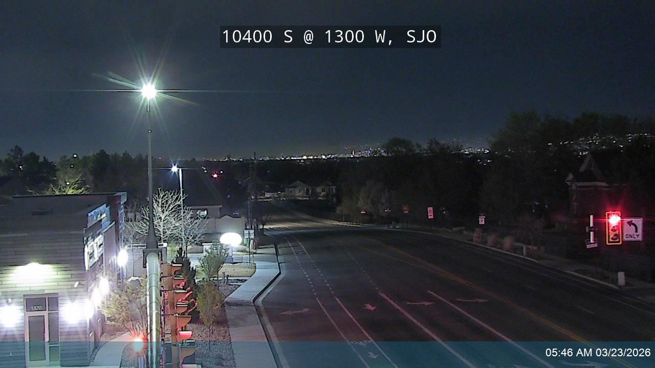 10400 S / South Jordan Pkwy / SR-151 @ 1300 W / Temple Dr, SJO live webcam