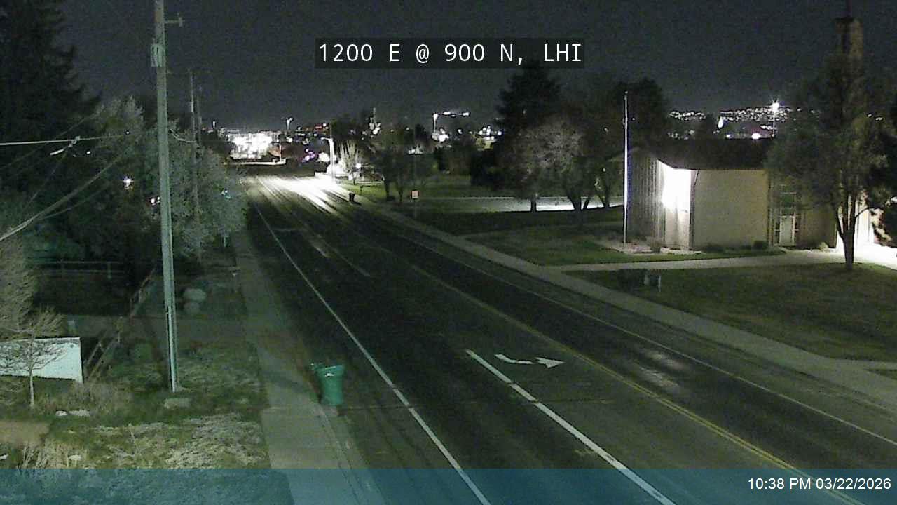 1200 E @ 900 N, LHI live webcam