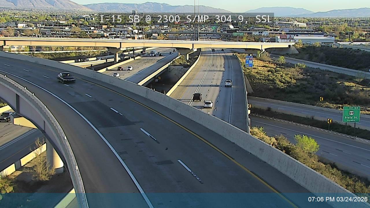 I-15 SB @ 2300 S / MP 304.9, SSL live webcam