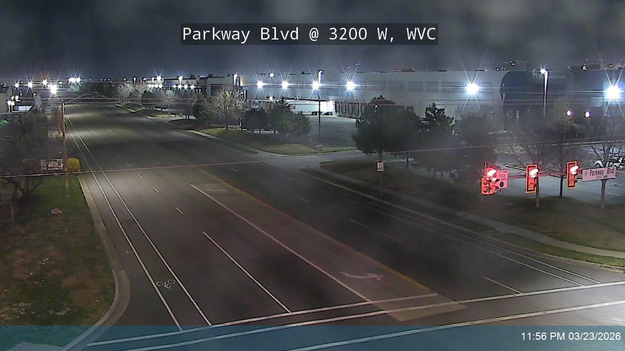 Parkway Blvd / 2670 S @ 3200 W, WVC live webcam