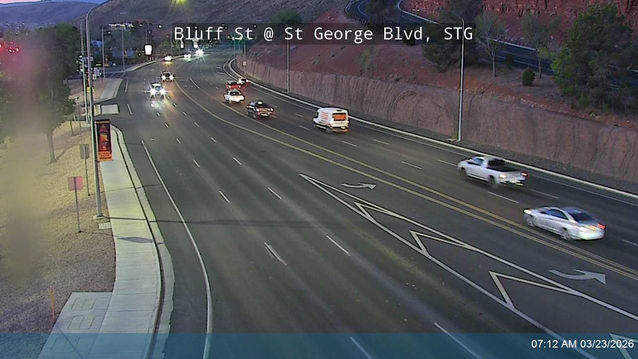 Bluff St / SR-18 @ St George Blvd / SR-34, STG live webcam