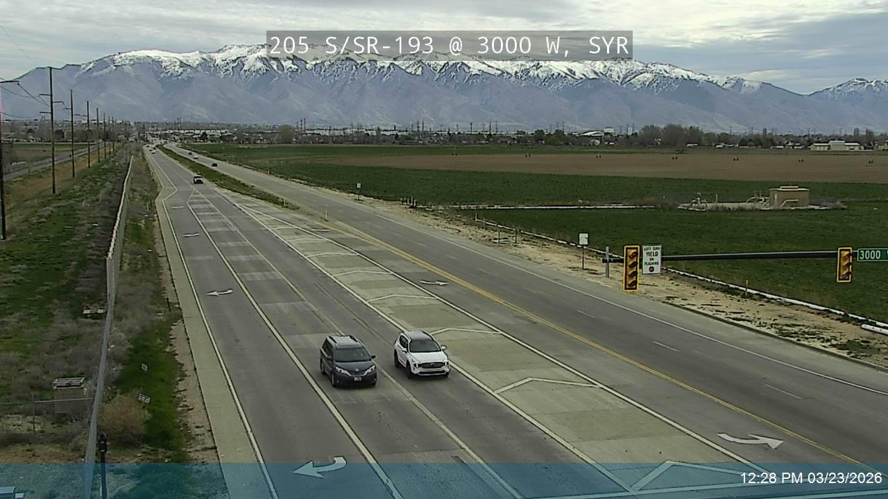 205 S / SR-193 @ 3000 W, SYR live webcam