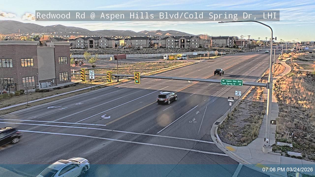 Redwood Rd / SR-68 @ Aspen Hills Blvd / Cold Spring Dr, LHI live webcam