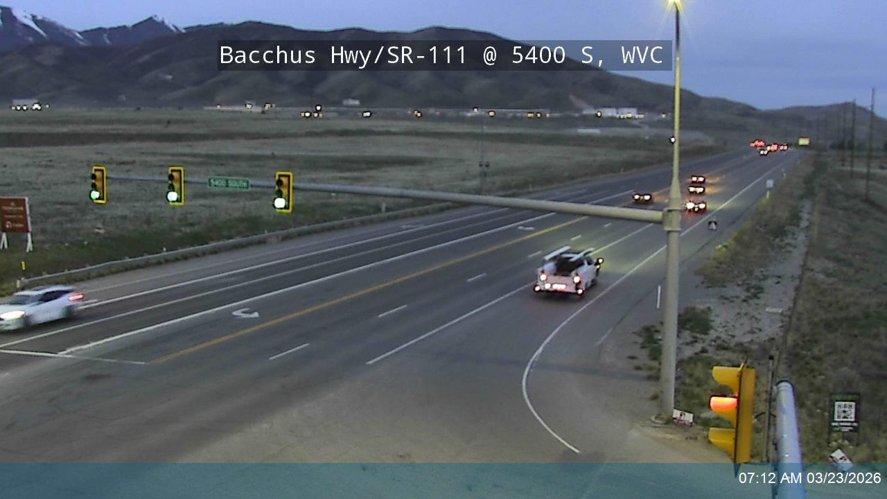 Bacchus Hwy / SR-111 @ 5400 S / SR-173, WVC live webcam