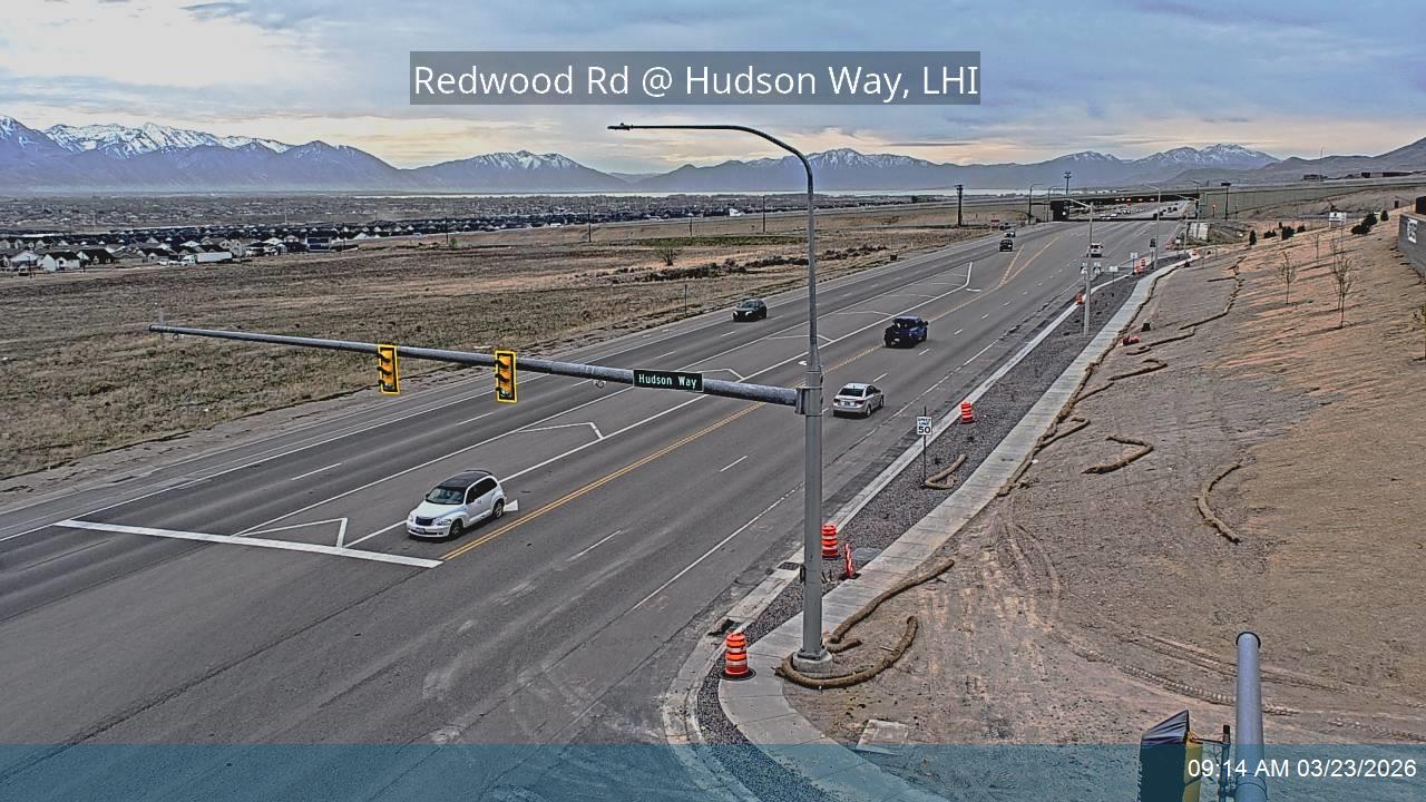 Redwood Rd / SR-68 @ Hudson Way, LHI live webcam