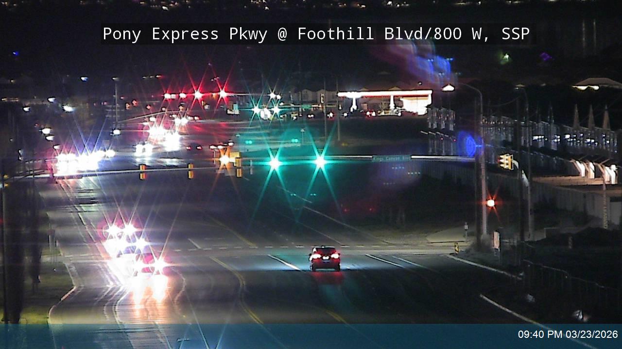 Pony Express Pkwy @ Foothill Blvd / 800 W, SSP live webcam