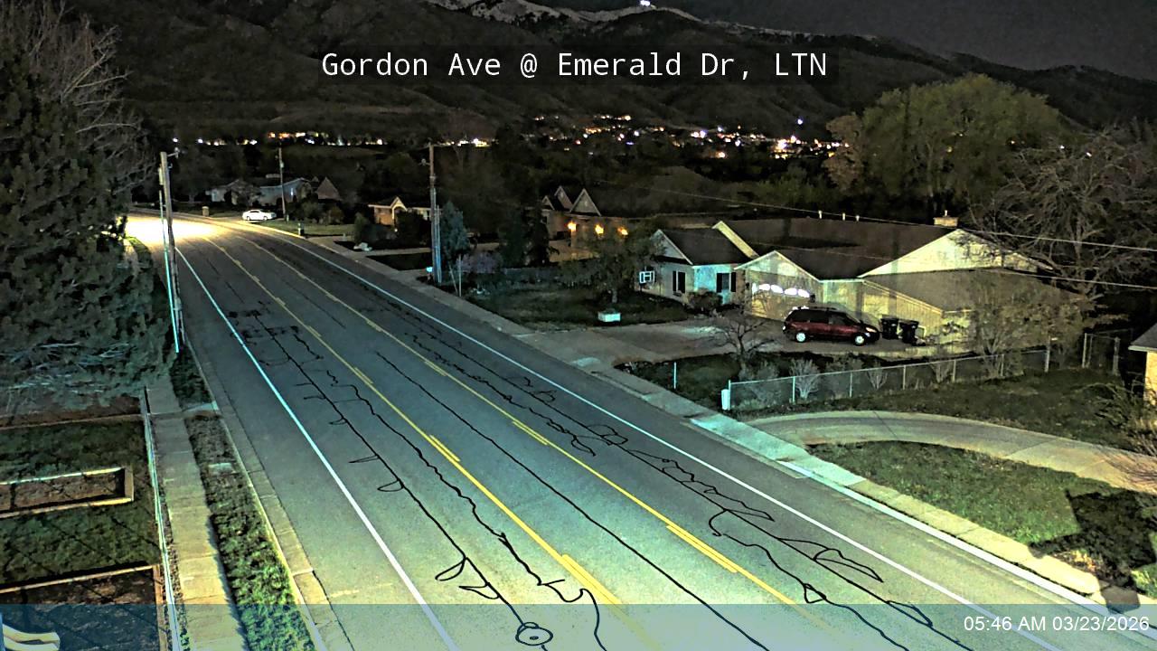 Gordon Ave @ Emerald Ln, LTN live webcam