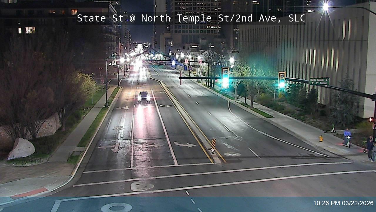 State St / SR-186 @ North Temple St / 2nd Ave, SLC live webcam