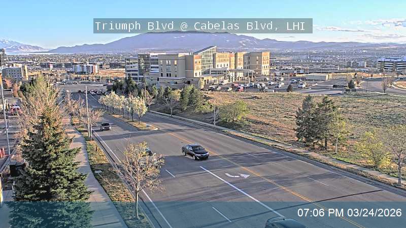 Triumph Blvd @ Cabelas Blvd, LHI live webcam