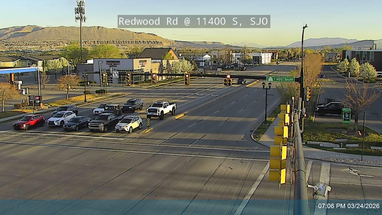 Redwood Rd / SR-68 @ 11400 S / SR-175, SJO live webcam