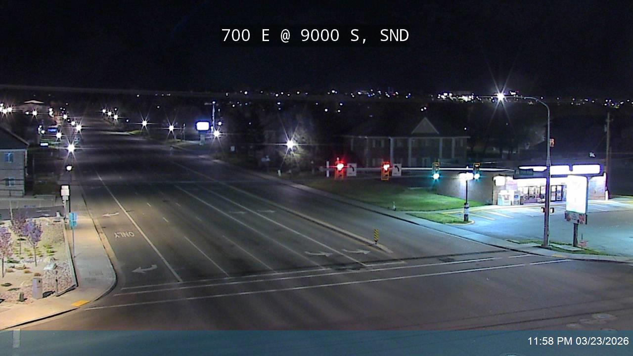 700 E / SR-71 @ 9000 S / SR-209, SND live webcam