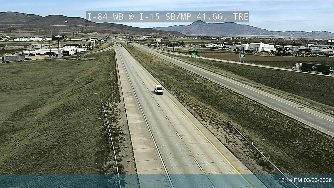 I-84 WB @ I-15 SB / MP 41.66, TRE live webcam