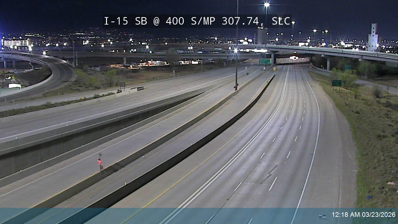 I-15 SB @ 400 S / MP 307.74, SLC live webcam
