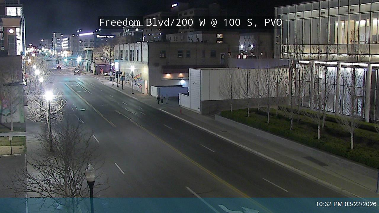 Freedom Blvd / 200 W @ 100 S, PVO live webcam
