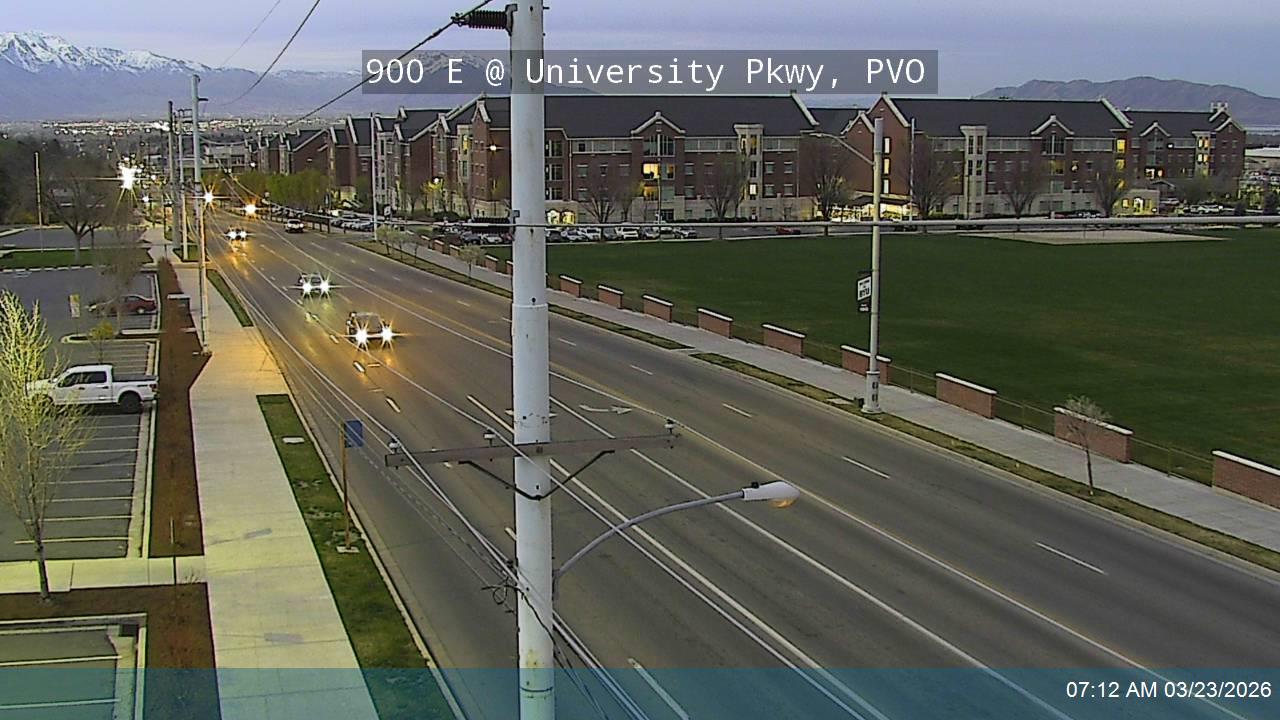 900 E @ University Pkwy, PVO live webcam