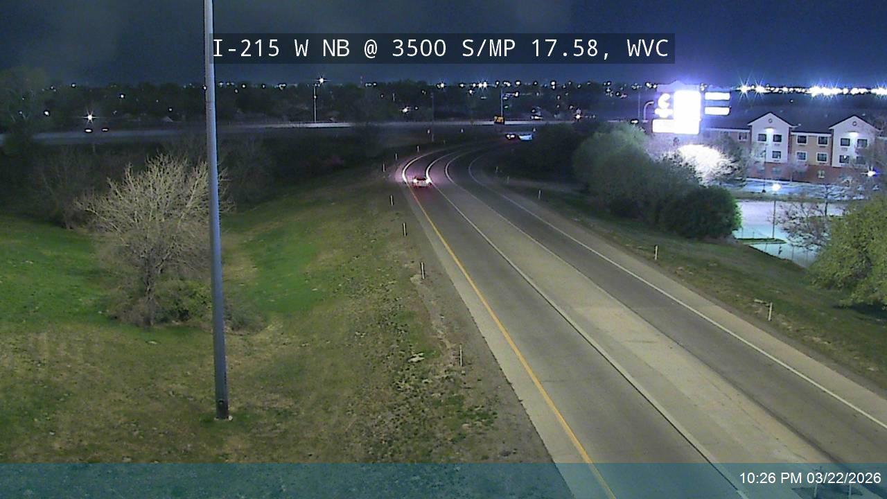 I-215 W NB @ 3500 S / SR-171 / MP 17.58, WVC live webcam