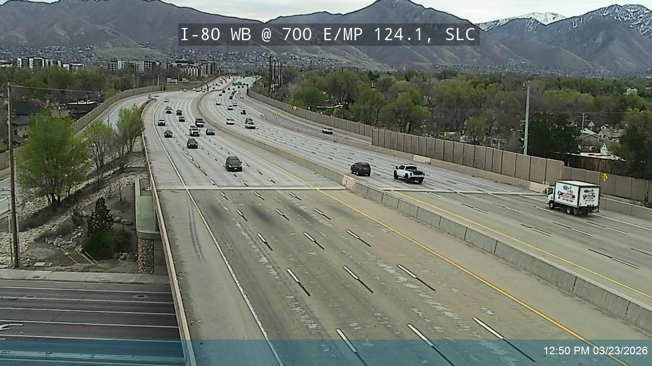 I-80 WB @ 700 E / SR-71 / MP 124.1, SLC live webcam